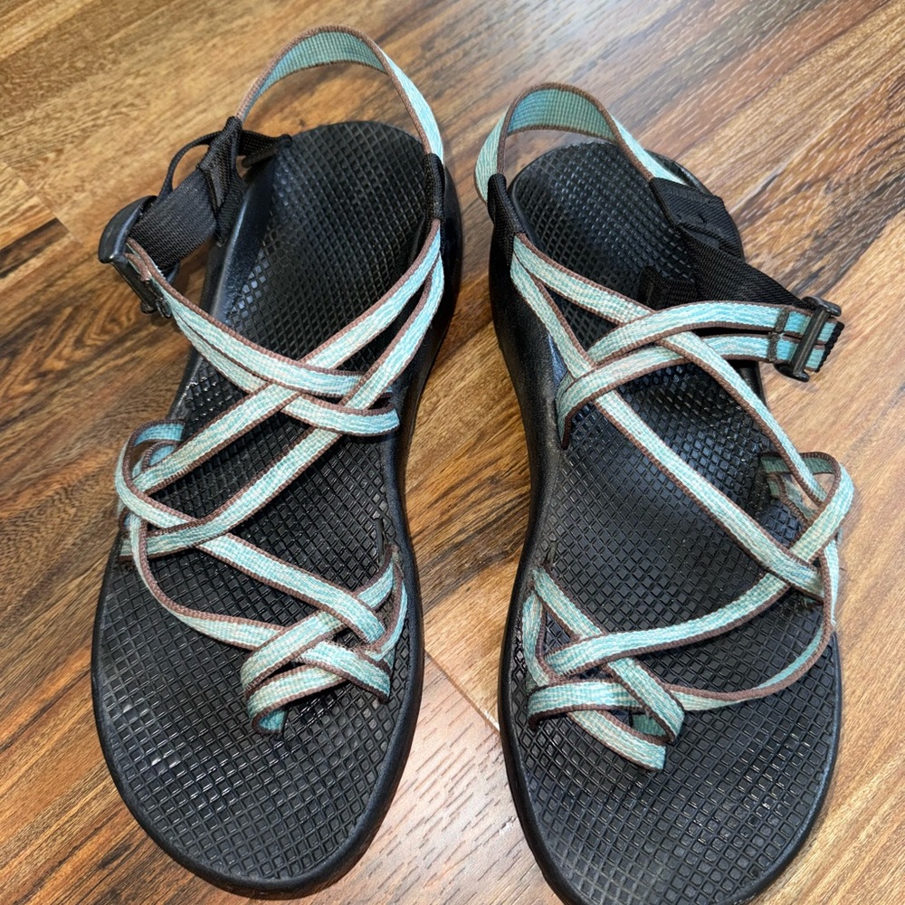 Chaco Z/Cloud 2 sandals Women’s Size 11